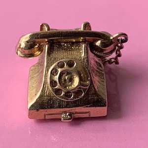 Vintage Heavy Mechanical Solid 9ct Yellow Gold Telephone Charm/Pendant
