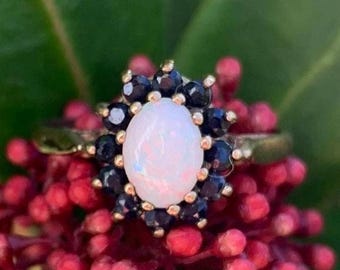 9Kt Gold Vintage Opal & Saphir Ring