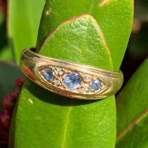 Vintage Sapphire 18ct Yellow Gold Ring