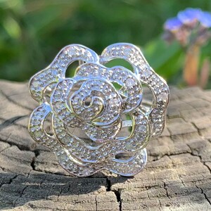 Vintage Diamond Flower Head 9ct White Gold Ring