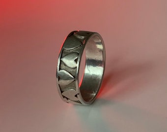 Vintage 925 Sterling Silver Hearts Band Ring Size UK O,US 7