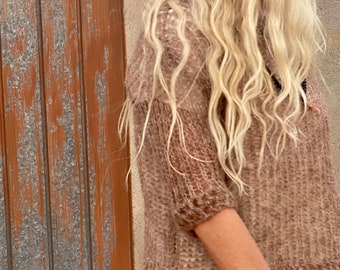 Alpaca and silk sweater, natural fibers, vintage jumper for the beach, Ibiza fashion from the 70s. Details in crochet, open stitch, hippiechic