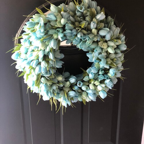 Spring Tulip shops Wreath, Easter Wreath with Blue Tulips, Front Door Wreath with Tulips, Blue Tulip Wreath