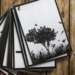 Monochrome Sensory Baby Flash Cards, High contrast Flashcards, Interactive Baby Learning Toy, Perfect Baby Shower Gift, Unique Gift for Baby