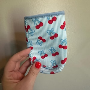 Slim can sleeves