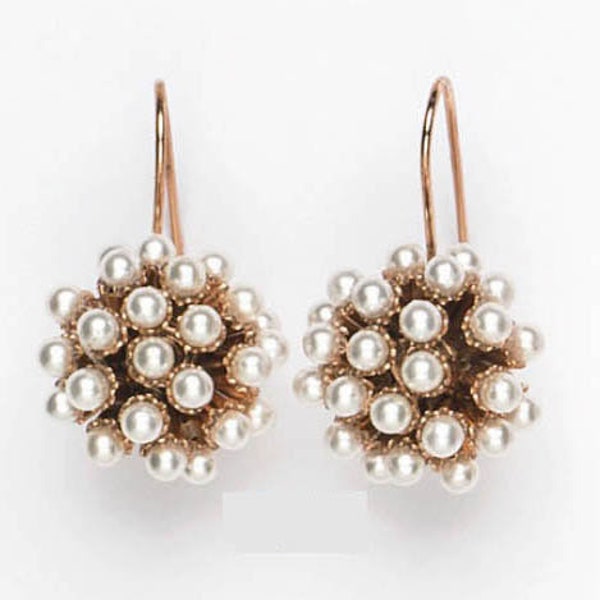 Boucles d'oreilles en perles d'or faites à la main dans un style victorien