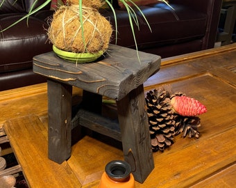 Mittelgroßer Holzhocker / Blumenständer / medium Hocker / Kerzenständer / schwarzer Hocker (M)