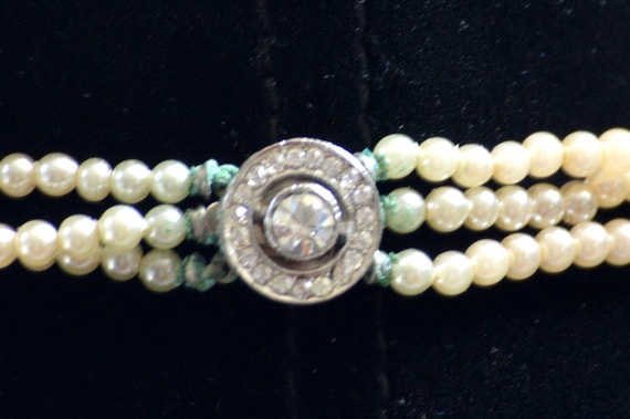 Vintage  Deltah Triple Strand Simulated Pearls - image 4