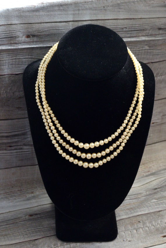 Vintage  Deltah Triple Strand Simulated Pearls - image 2