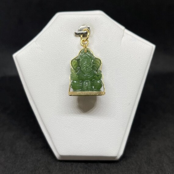 Jade ganesha best sale pendant