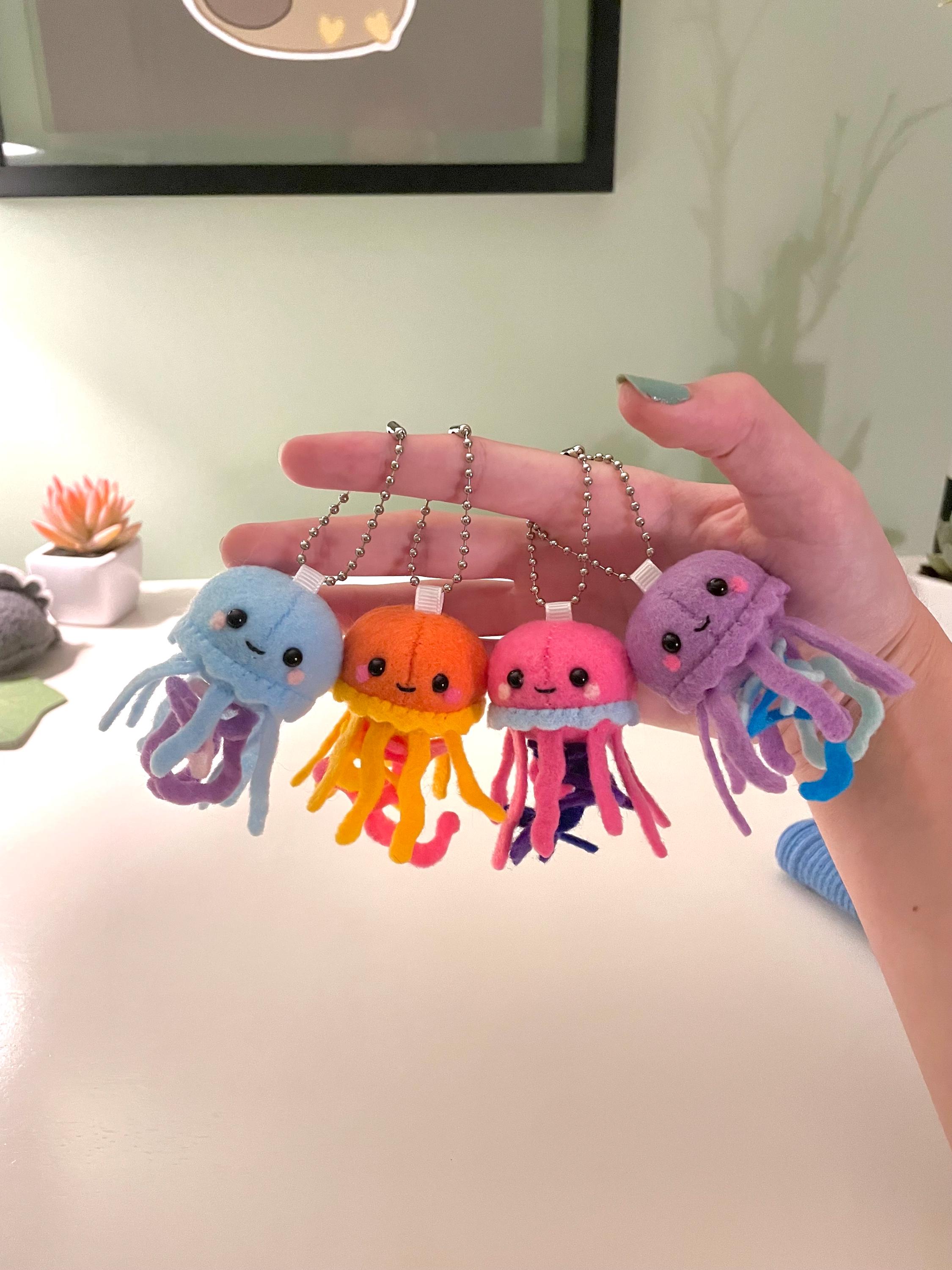 フェルトで作るクラゲのぬいぐるみキーホルダーの縫い方 - Etsy 日本
