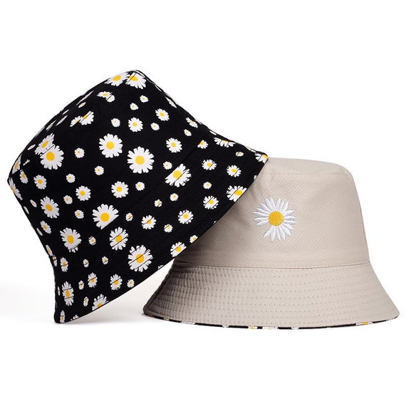 Beige Daisy Reversible Bucket Hat 