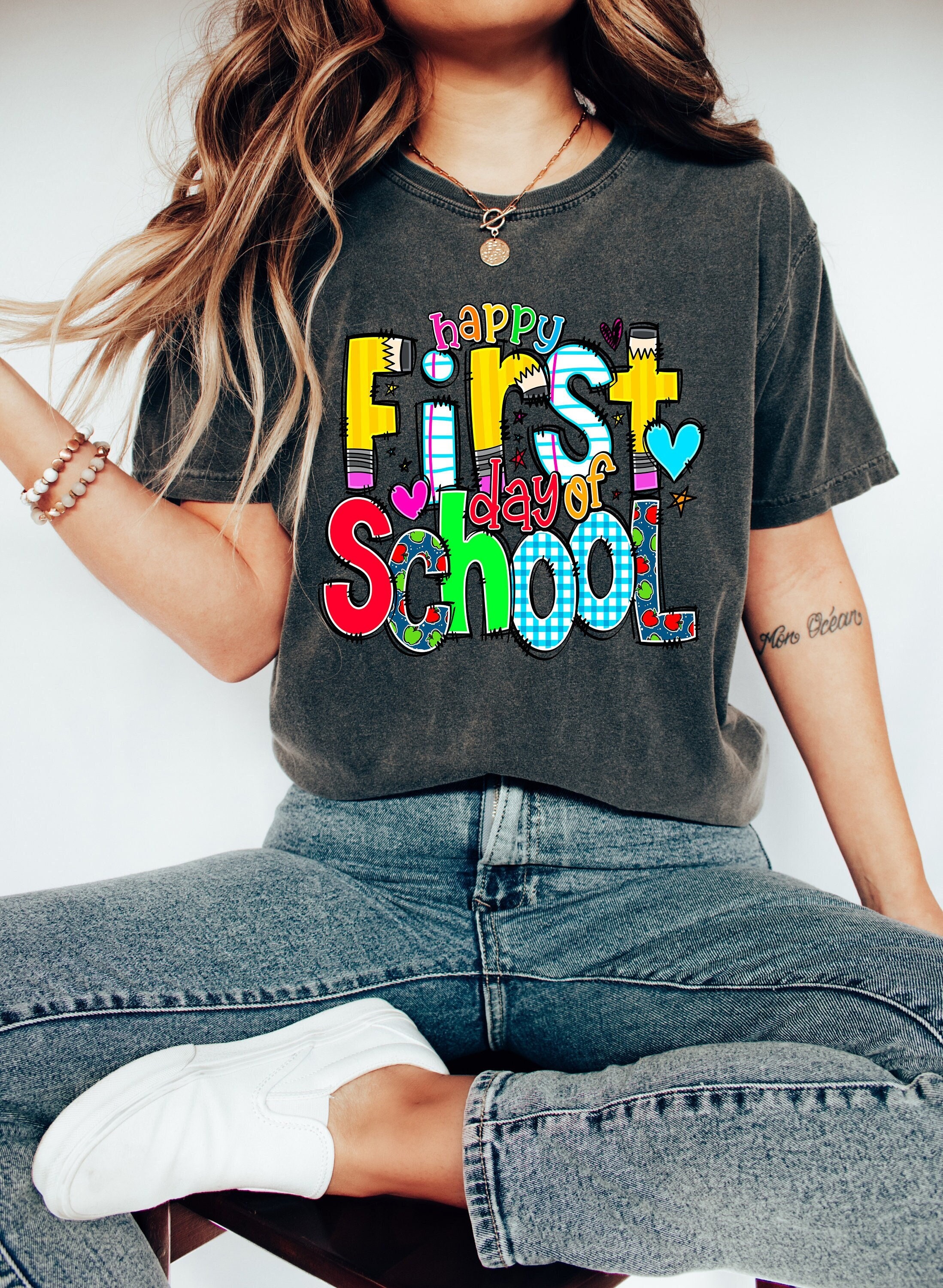 Happy First Day of School Shirt, Back to School Teacher T-Shirt,Teacher Gift Kindergarten Teacher, Teacher Appreciation,Back to School Shirt