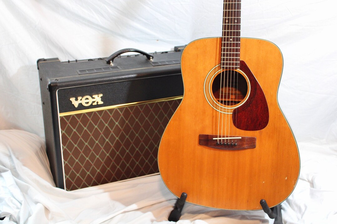 Vintage 1972 Yamaha FG-160 Acoustic black label Taiwan