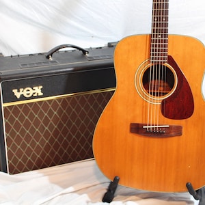 Yamaha Acoustic Guitar FG-160 | Original Stickers, Handcrafted in Taiwan, Sounds Beautiful Love this Guitar