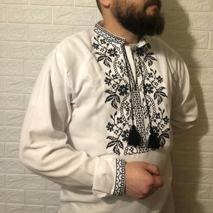 Ukrainian embroidery Vyshyvanka Traditional men&#39;s embroidered blouse Ukrainian shirt sorochka Ukraine national clothes