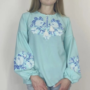 Ukrainian embroidery Vyshyvanka roses for summer Traditional women&#39;s embroidered blue chiffon blouse sorochka Ukrainian national clothes