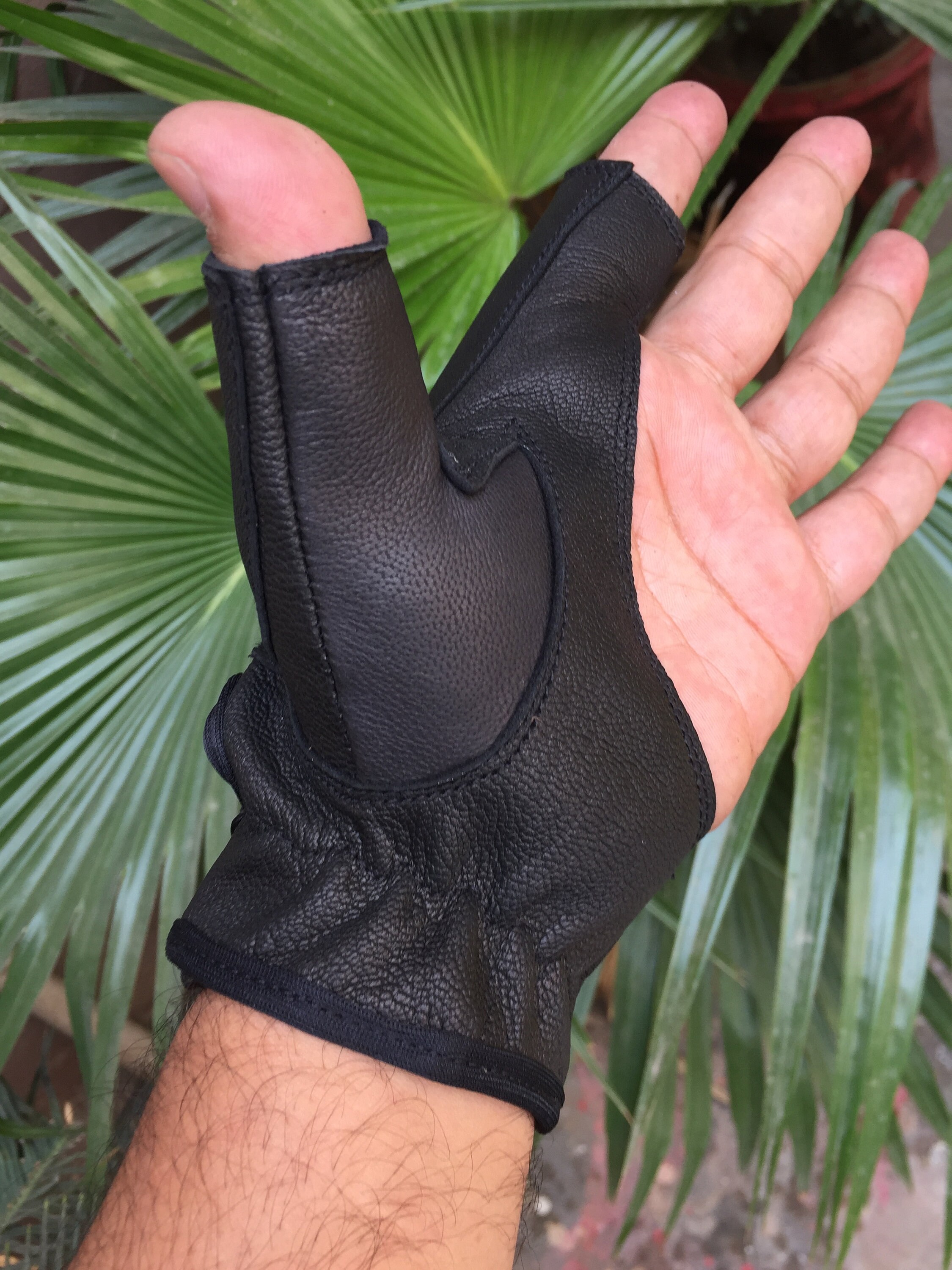 Meilleur choix en ligne TRADITIONAL ARCHERY SHOOTING LEATHER GLOVE TOP