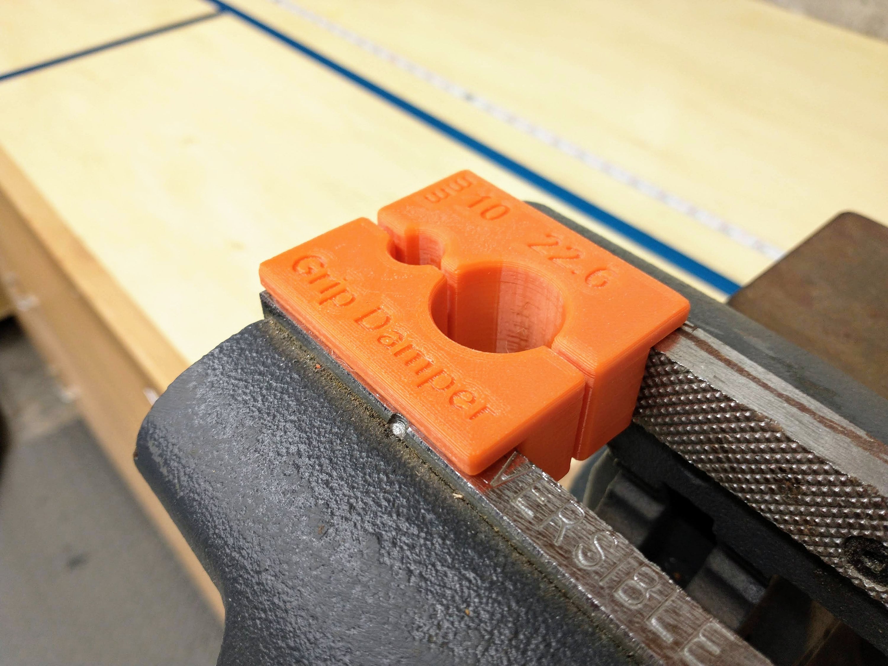 Fox Grip/Grip2 Damper Assembly Clamp/Vise Block- # 803-01-324 Fox 32/34/36/ 38/40