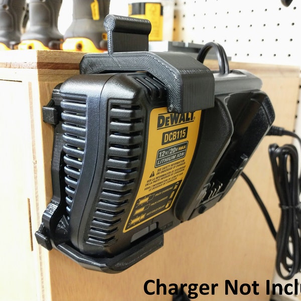Väggfäste för DeWalt DCB115 laddare med valfria 20V max batterifästen **LADDARE INGÅR EJ**