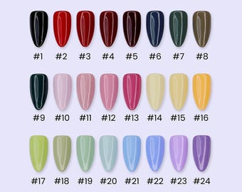 Unghie finte colorate e solide nei toni del rosso, blu, verde, nero e pastello, perfette per tutti i giorni e per un look primaverile, o come regalo per lei.