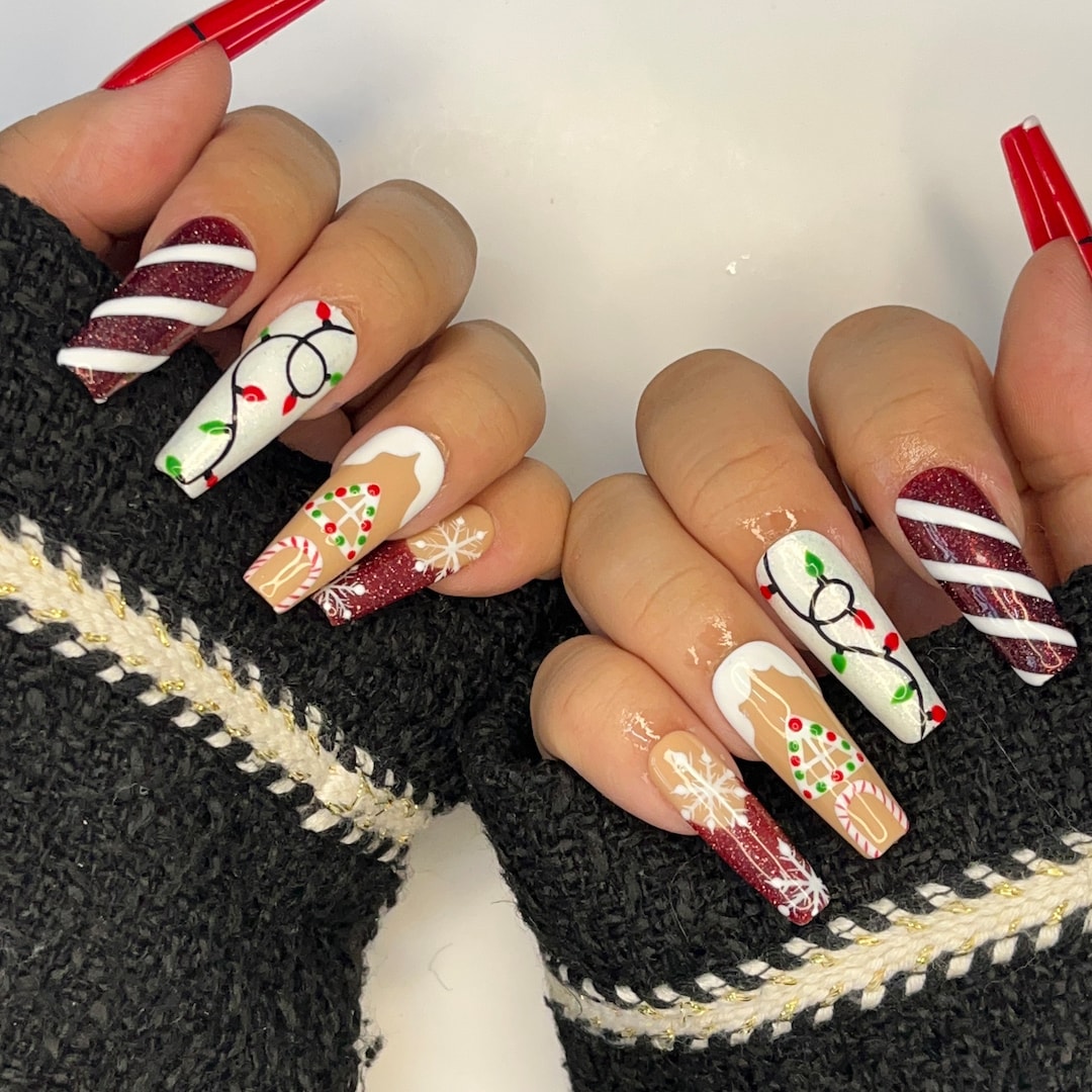 Christmas Light & Cookies Theme Medium Square Press on Nails