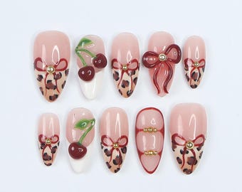 Press On Nails Wild Cherry Leopard | 3D Rosett & Körsbärsaccenter i Medium Almond | Handgjord djärv nagelkonst för högtider, fester, födelsedagar