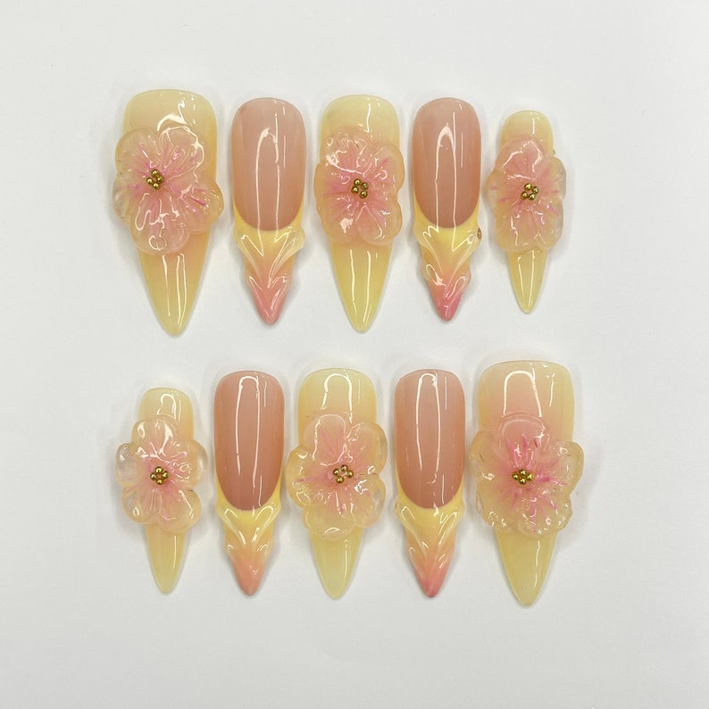 Uñas postizas de gel 3D Fairycore con diseño de jardín de flores y almendras, ideales para cumpleaños y vacaciones.