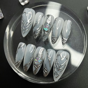Metallic Silver Long Stiletto Press On Nails, Custom Chrome Fake Nails, Elegant Nails Art for Birthday Party Photoshoot