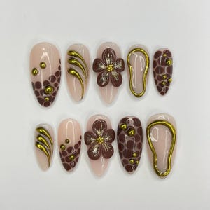 Elegant Flower With Gold Accent Medium Almond Press On Nail, Custom Design Nail Art, Fake Nail for Birthday, Holiday Nail, Gift For Her