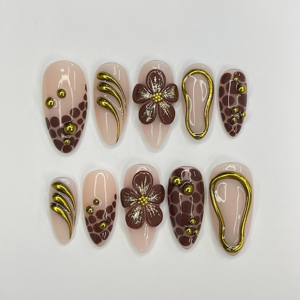 Elegant Flower With Gold Accent Medium Almond Press On Nail, Custom Design Nail Art, Fake Nail for Birthday, Holiday Nail, Gift For Her