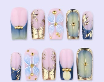 Blauwgouden nagels met 3D-bloem en sterlijst | Middelgrote vierkante handgemaakte nepnagels | Luxe celestial nailart voor een feestje