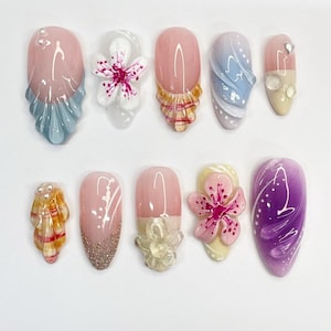 Press On Nails Sakura mit französischer Spitzenschale | 3D Blumen Gefälschte Nägel in Mittel Almond | Handgefertigte Sommer Nailart für Urlaub, Urlaub, Geschenk