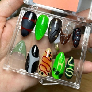Fall Colour Short Almond Press On Nails Goth, Handpainted Acrylic Gothic Fake Nails, Y2K Emo Nails