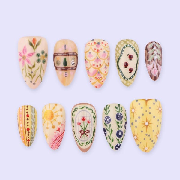 Uñas postizas Spring Folk Garden Press On / Uñas postizas pintadas a mano con motivos florales y estampados en almendra media / Diseño de uñas artesanal para uso diario