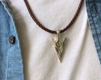 Men's Silver Arrowhead Pendant Necklace - Archery-inspired Sport Fashion, Manly Jewelry and Unique Gift for Men