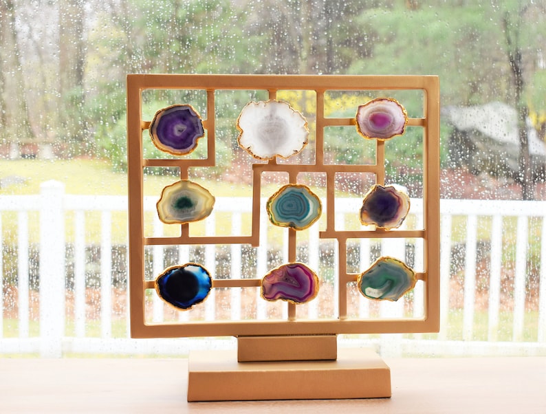 Natural Geode Agate Slice Stand, Crystal Centerpiece, Table Home Décor, Stone Crystal Gold Stand, Housewarming Gift, Living Room Décor