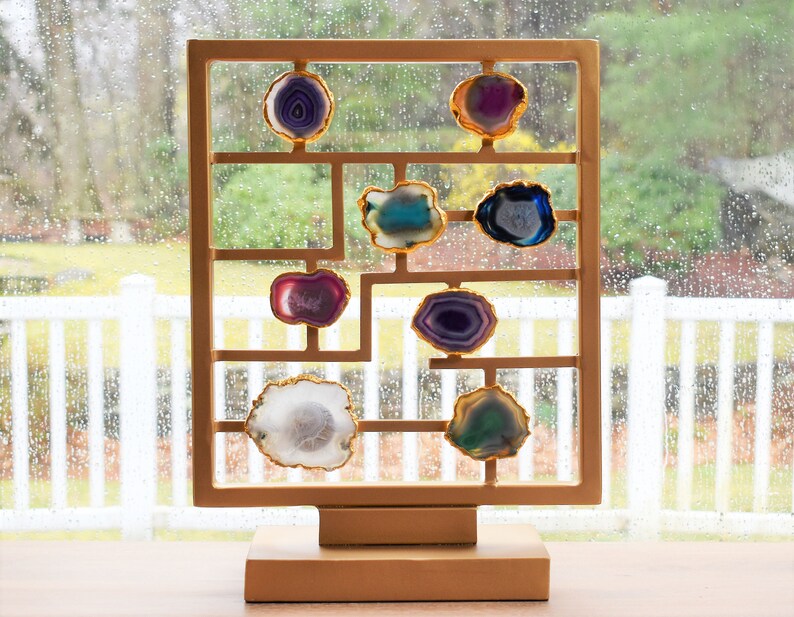 Natural Geode Agate Slice Stand, Crystal Centerpiece, Table Home Décor, Stone Crystal Gold Stand, Housewarming Gift, Living Room Décor