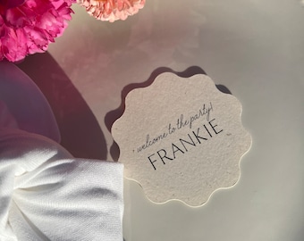 Printed place cards ,Wedding place cards ,Name place cards,Modern name cards wedding, Modern Wavy place card,place card