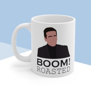 Michael Scott "Boom! Roasted" Rolig "The Office"-mugg - Michael Scott Comedy Roast Stress Relief Dubbelavsnitt - Födelsedagspresentidé