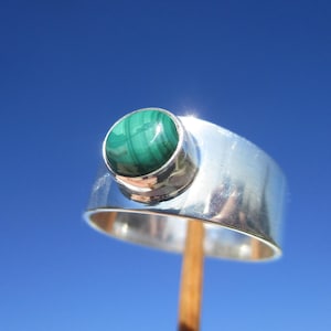 Malachite, ring size 17.25 silver 925