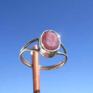 Rubin, ringstorlek 17,75 - silver 925