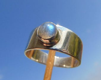 Labradorit aus Madagaskar - Ring Gr. 18 - Silber 925