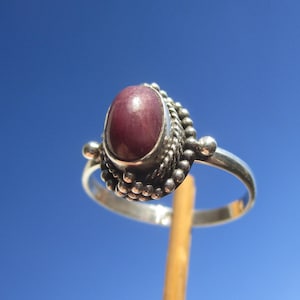 Rubino, misura anello. 17,5 - argento 925