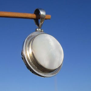 Mother of Pearl Pendant Silver 925