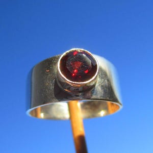 Garnet - ring size. 17 - Silver 925