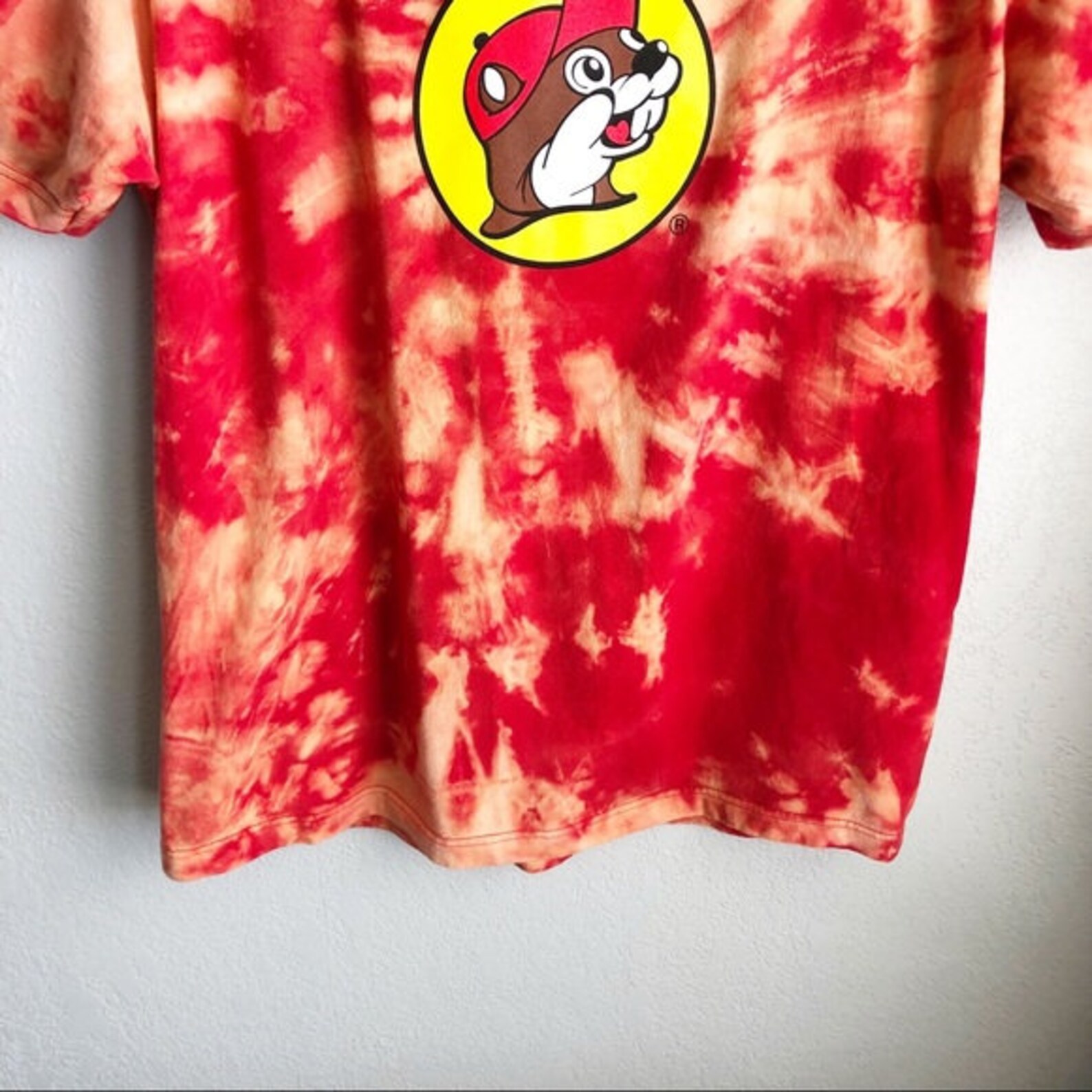 buc ee's tie dye sweatshirt