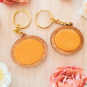 Horizontal Oval Embroidery Keychain, Embroidery Mini Frame, For Cotton & Muslin Fabric only