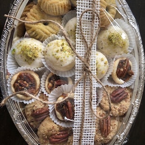 Assiette de biscuits de l'Aïd / Mammoul