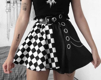 e girl online shopping